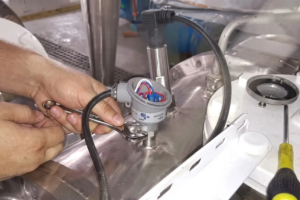 BSKY temperature probe mounted on UV reactor thermowell for thermal safety monitoring