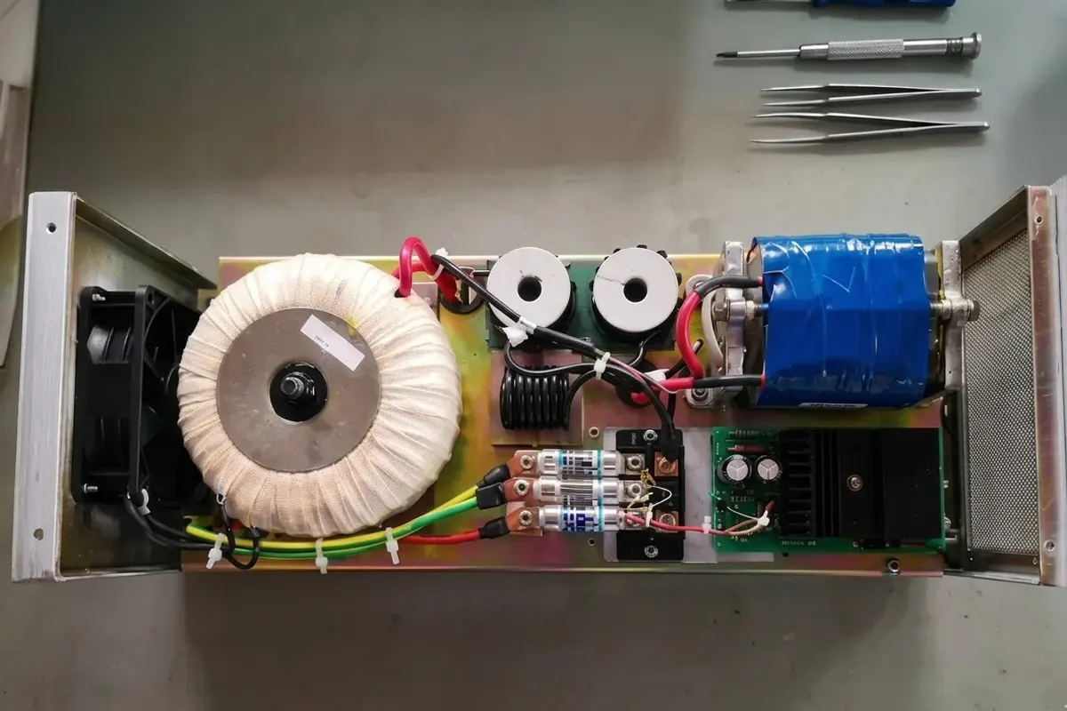 BSKY UV power supply units (electronic ballasts) for medium pressure UV reactors